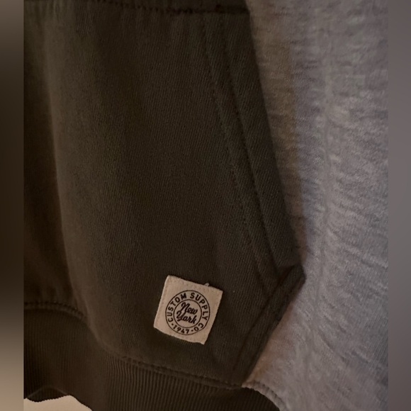 H&M 5T hoodie - Picture 2 of 6